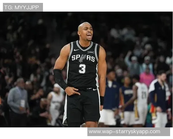 凯尔登半场表现出色6投4中贡献11分5篮板1助攻正负值高达16